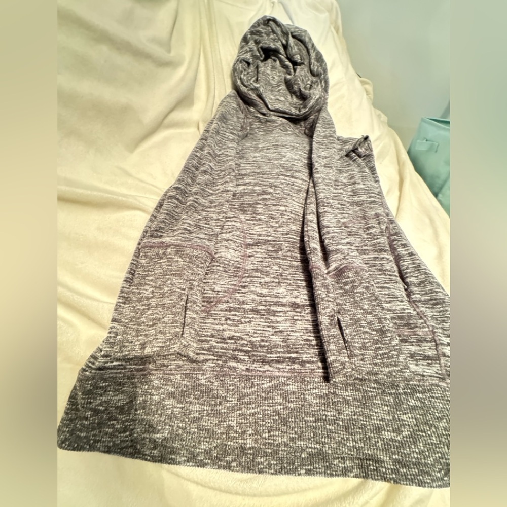 Athleta Batwing and Robin Cowl Neck Sweatshirt, Size Extra Small